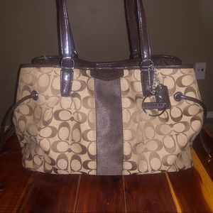 Coach handbag and wallet EXCELLENT condition